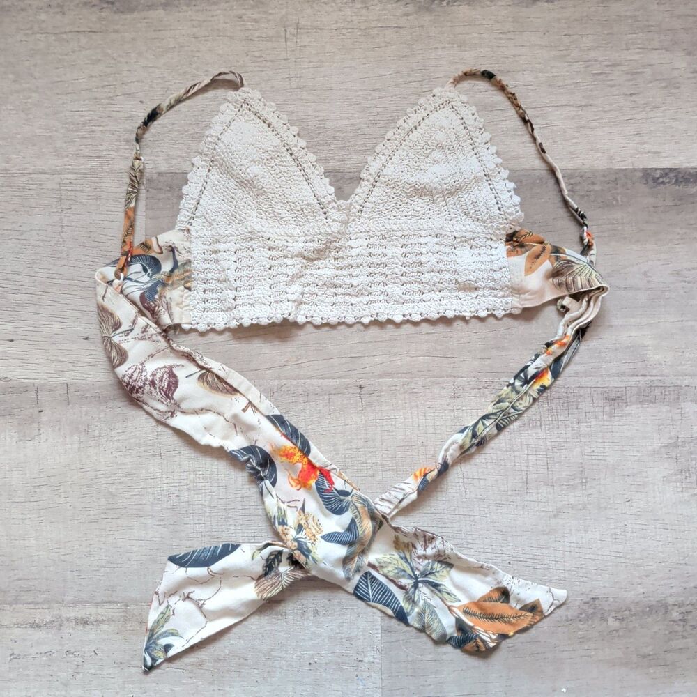 SHEIN Crochet Lace Trim Crop Top Women's Size S Small Floral Tie Back Bralette